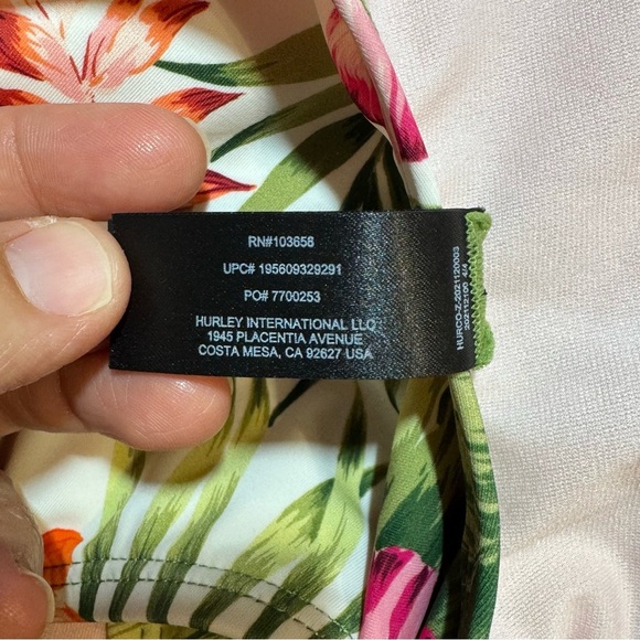 Hurley Tropical Floral One Piece Swimsuit Women’s size XL - Picture 9 of 9